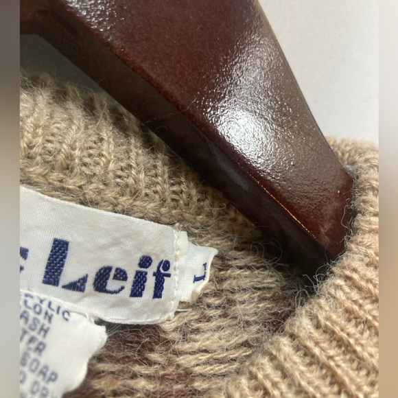 Vintage Sweater (read description for sizing) - Picture 4 of 4